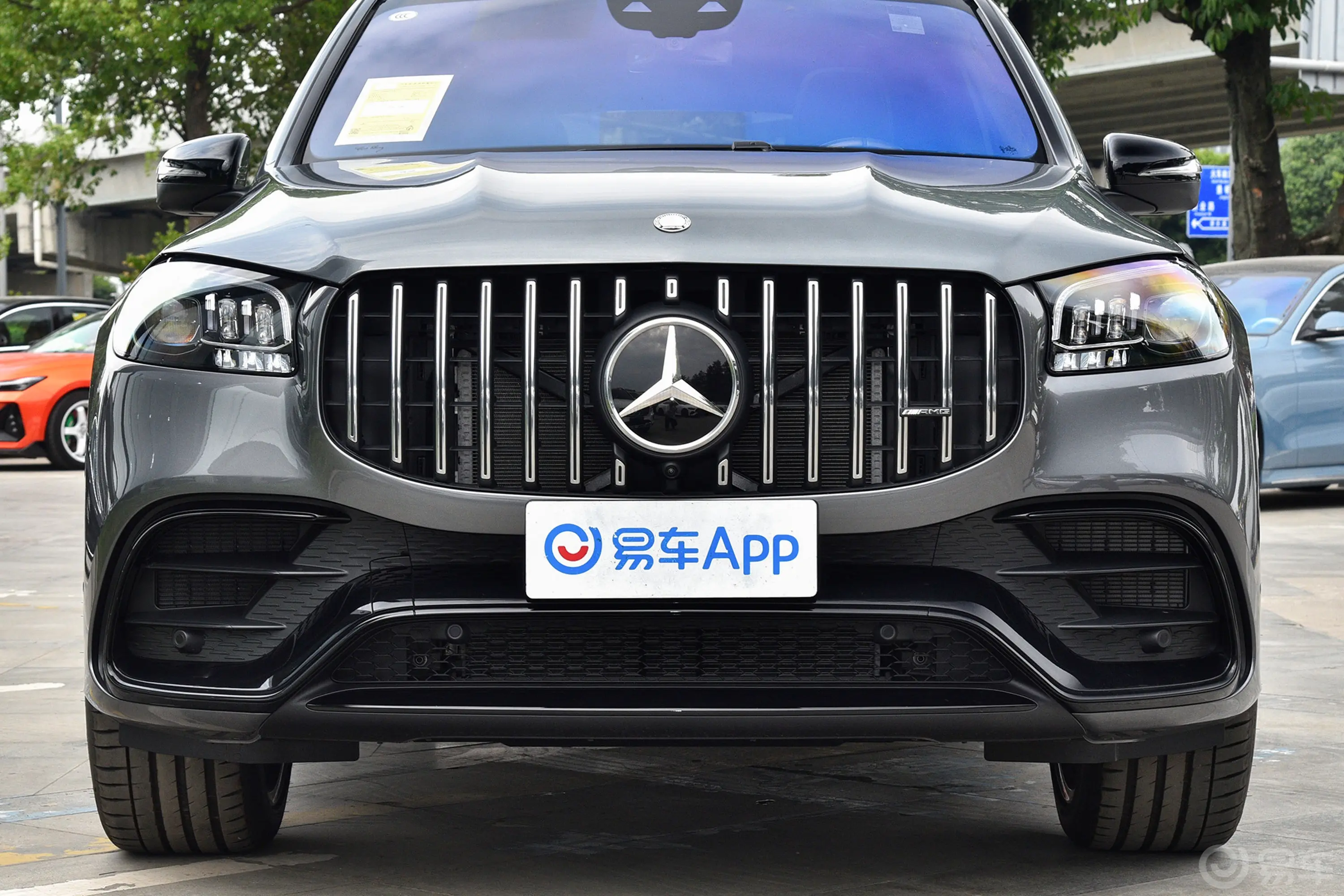 奔驰GLS AMGAMG GLS 63 4MATIC+外观细节
