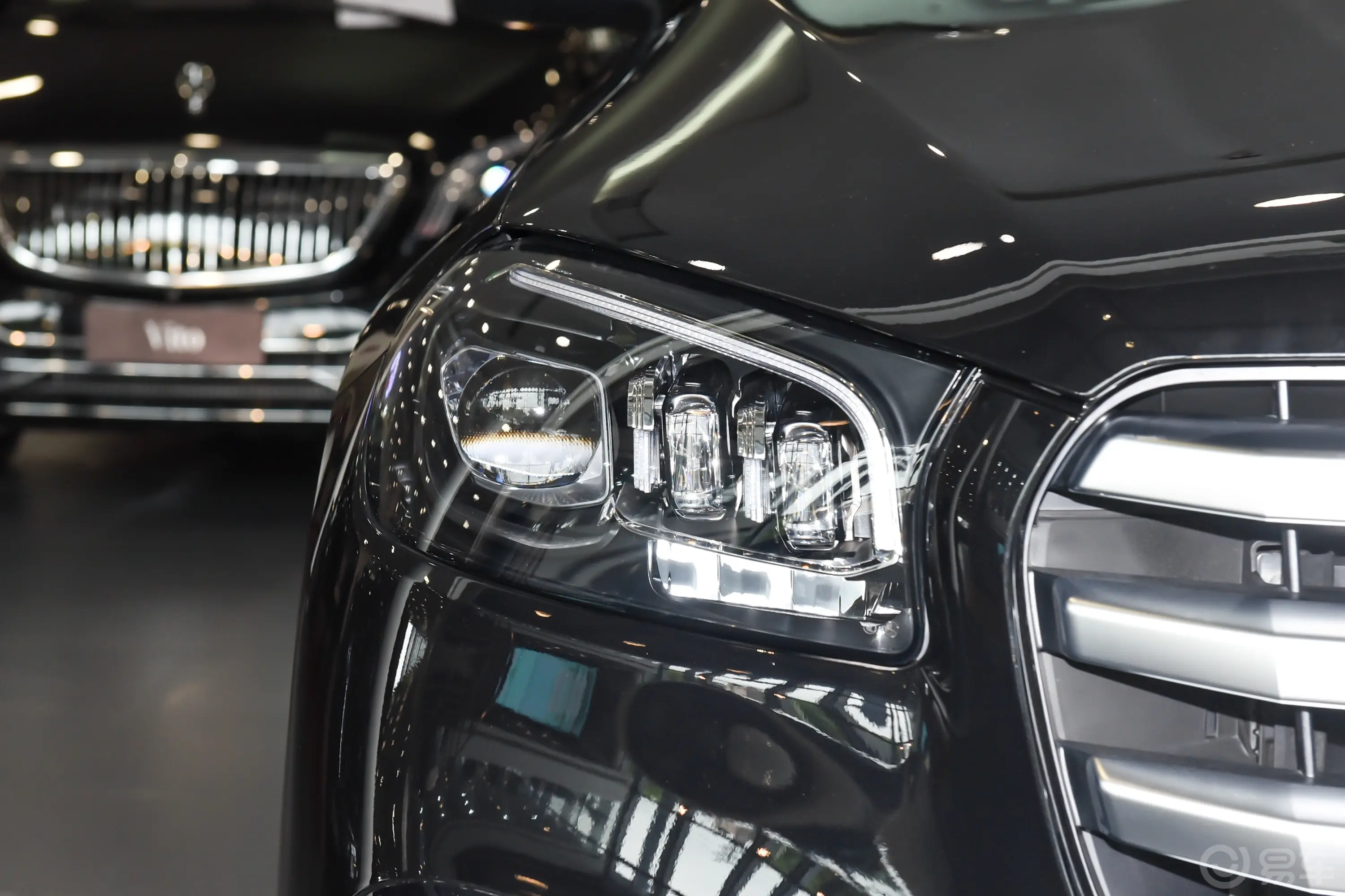 奔驰GLSGLS 450 4MATIC 豪华型外观灯组