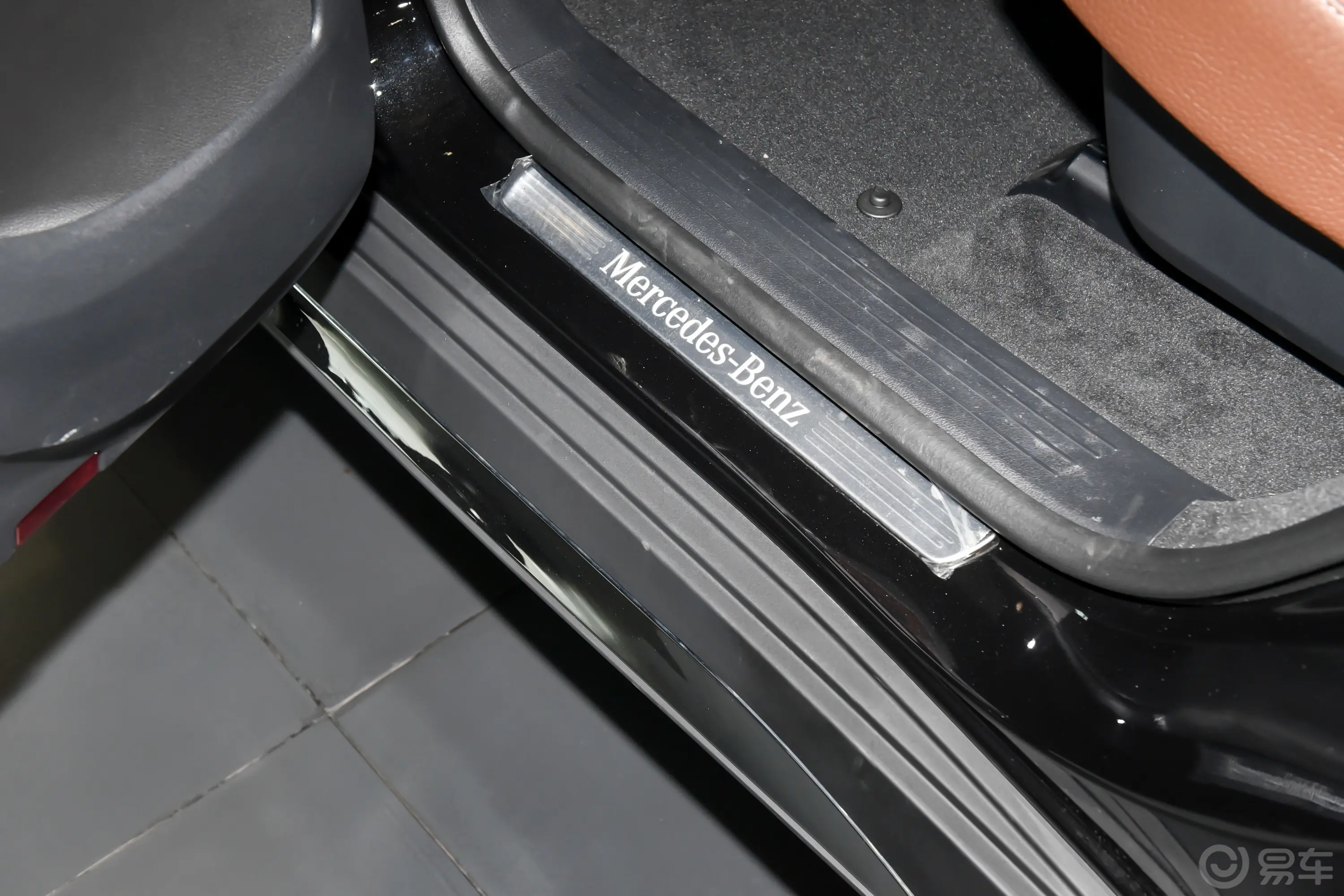 奔驰GLSGLS 450 4MATIC 豪华型后排空间