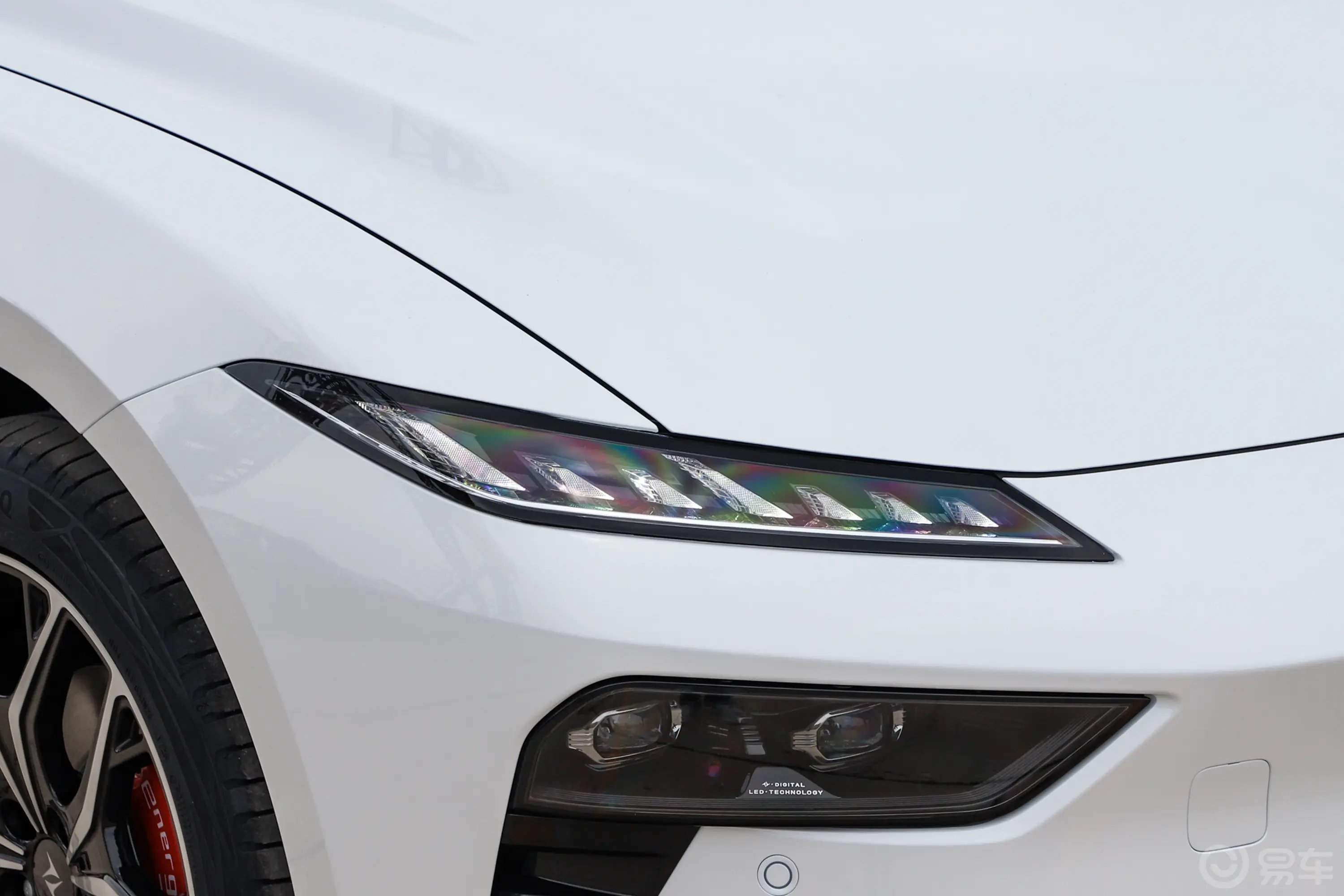 eπ007纯电版 650km 后驱Pro巡航版外观细节