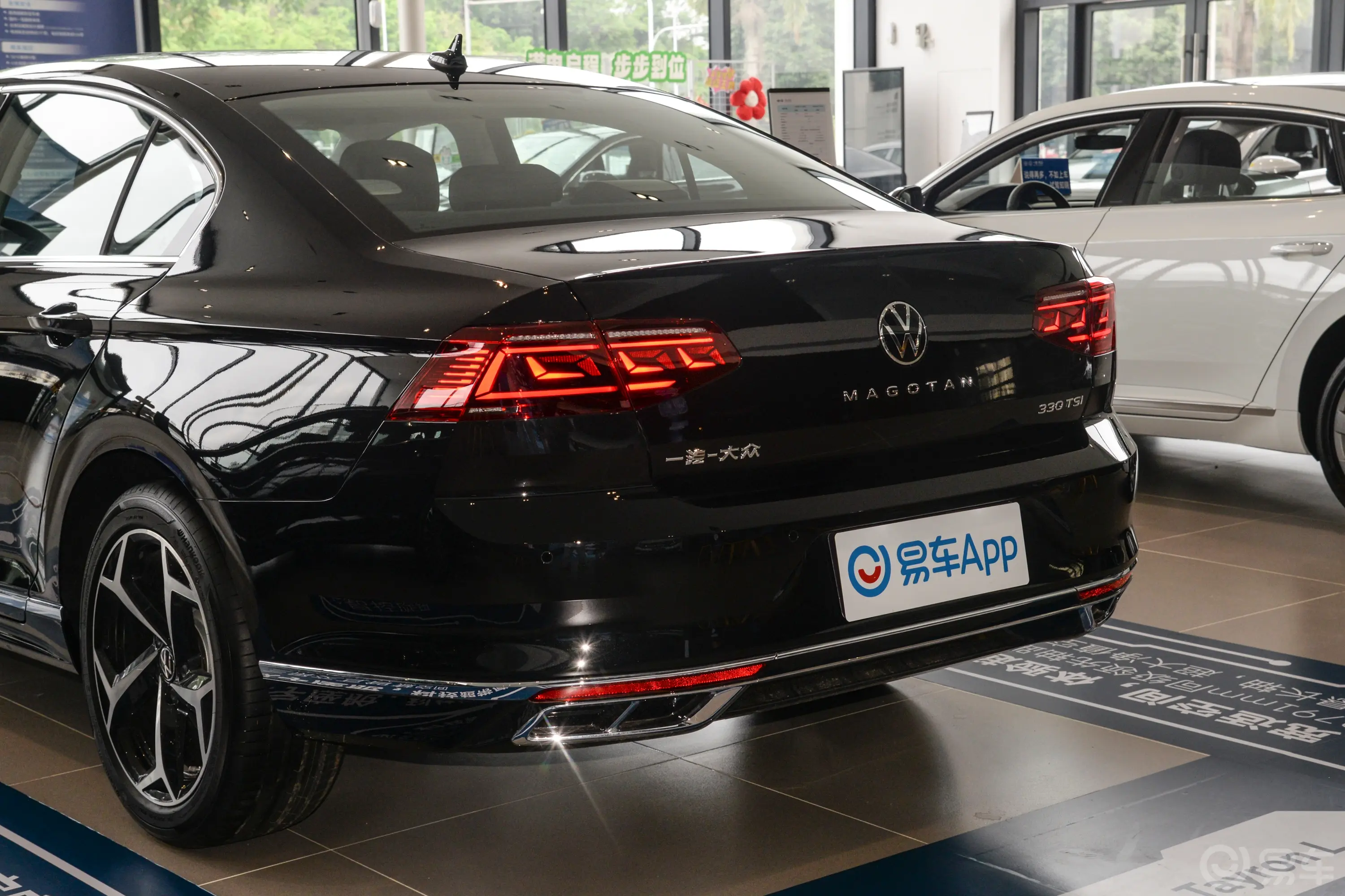 迈腾改款二 众享版 330TSI 豪华型外观灯组