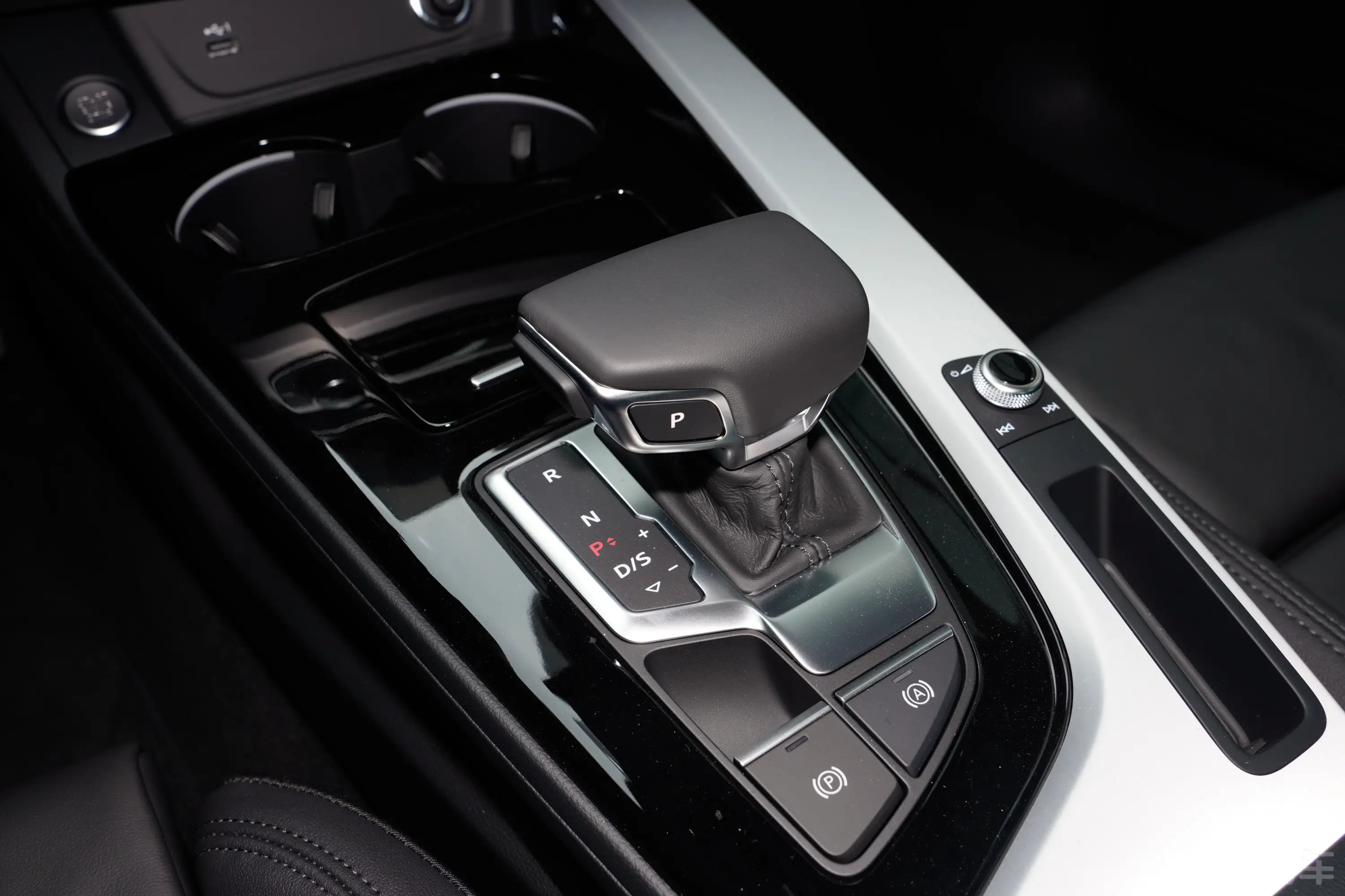 奥迪A5Sportback 40 TFSI 典藏版 时尚动感型换挡装置