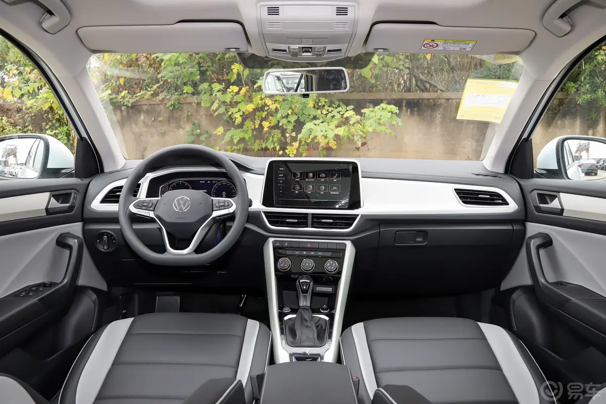 探歌280TSI 时光版内饰全景正拍