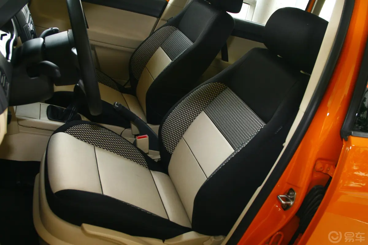 PoloCross 1.6 MT驾驶员座椅