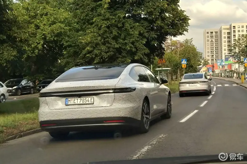 nio-et7-spotted-in-poland_副本.jpg