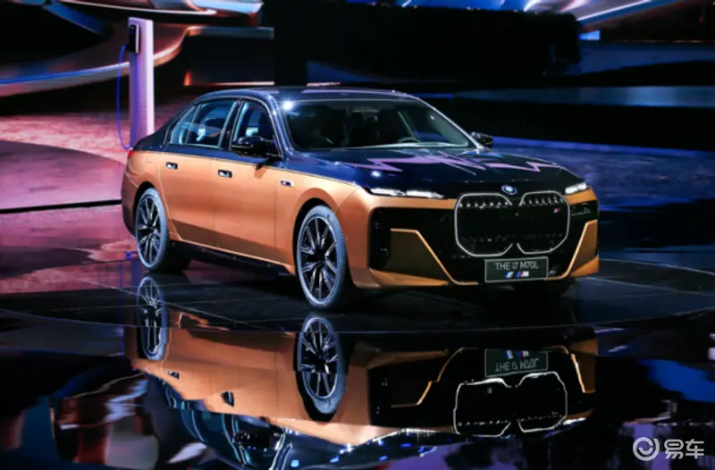  创新纯电动BMW i7 M70L上海全球首发