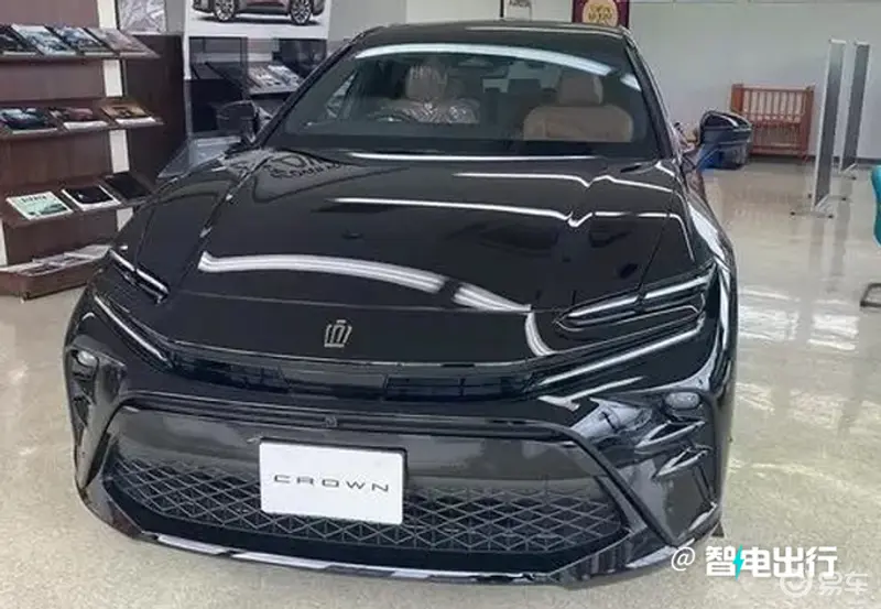 丰田皇冠SUV到店实拍造型酷似法拉利/进口引入-图1