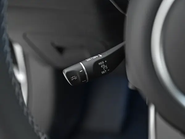 https://car3.autoimg.cn/cardfs/product/g26/M09/37/FB/ChtlxWSIaNGAToCKAGKg2ljKucU989.jpg#pvareaid=2042293