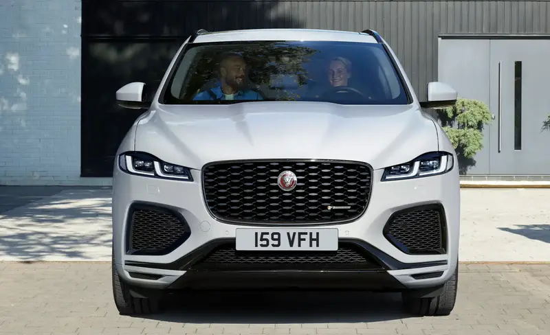 F-PACE-正面