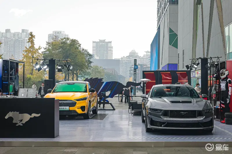 传奇再续 2024款福特电马 城市品鉴电动驱动的Mustang