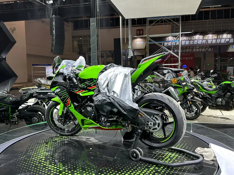 2024北京摩展探馆：川崎Ninja ZX-6R实车曝光_易车