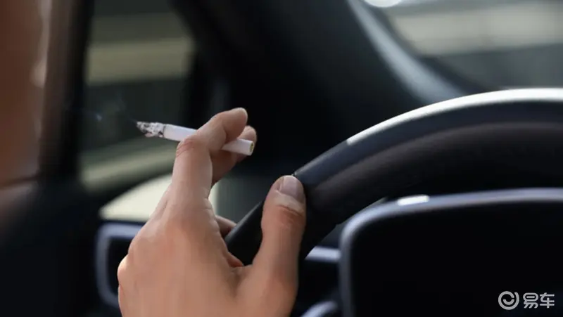 如何去除车内烟味？小苏打和臭氧发生器是最有效的方法(图1)