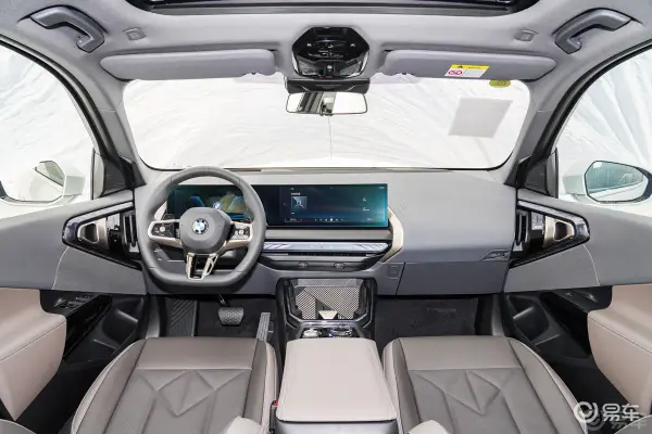 宝马X3xDrive30L 尊享型 M运动套装内饰全景正拍